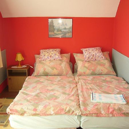 Orszag Apartmanhaz 잘라카로쉬 외부 사진