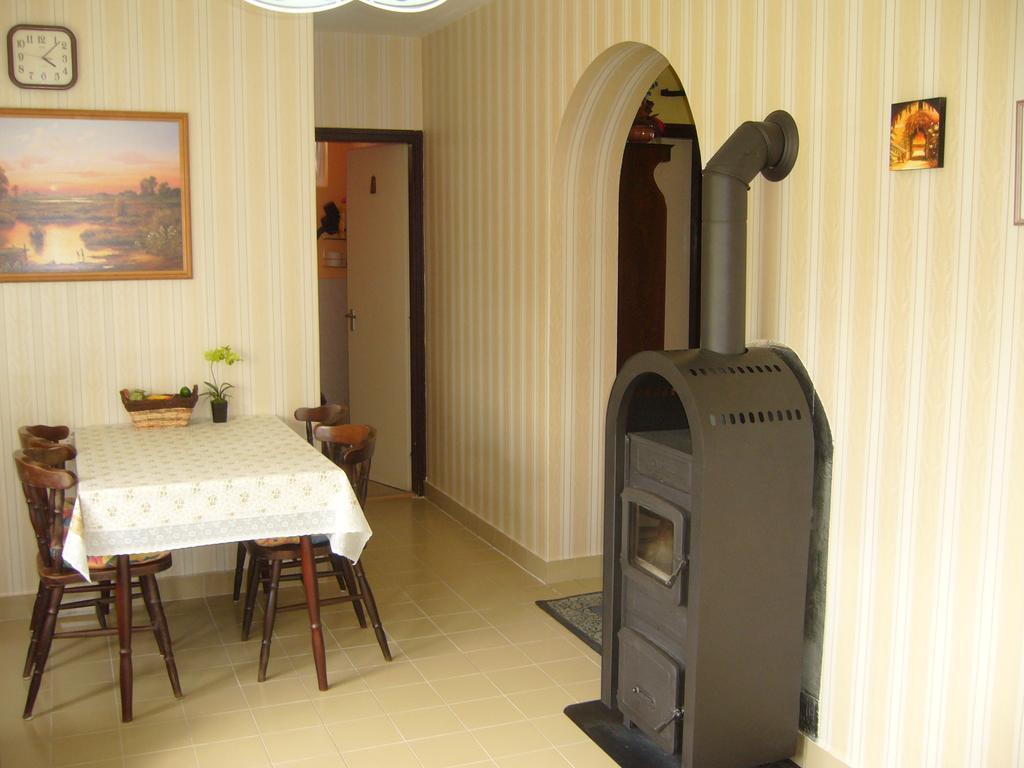 Orszag Apartmanhaz 잘라카로쉬 외부 사진