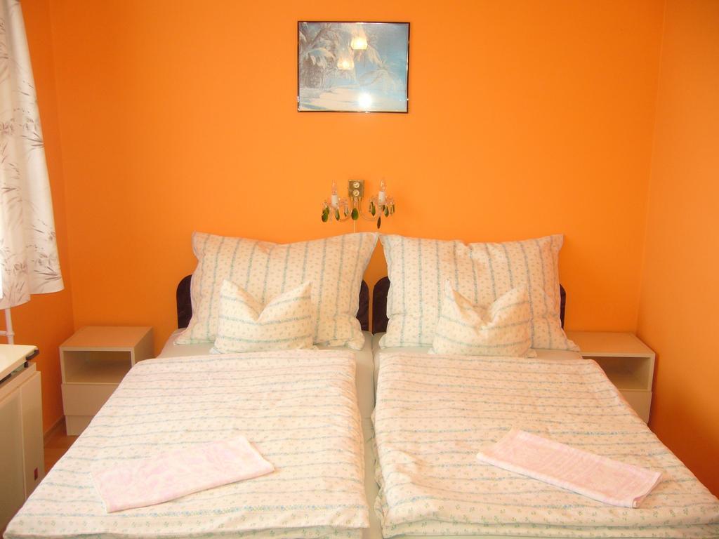 Orszag Apartmanhaz 잘라카로쉬 외부 사진