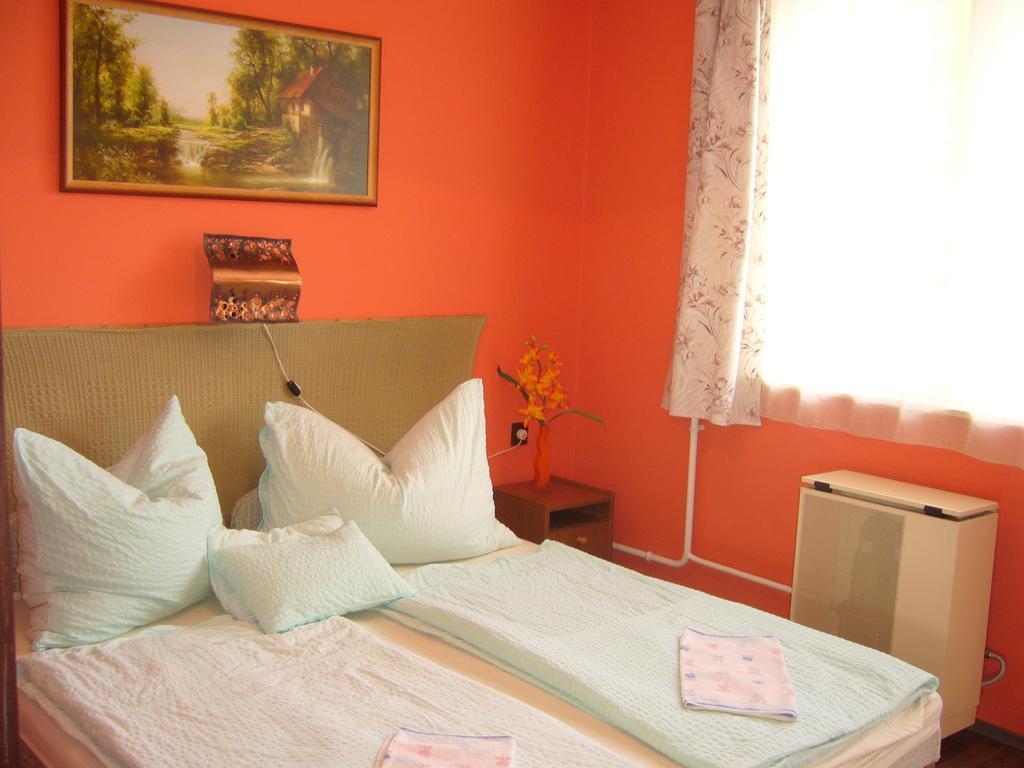 Orszag Apartmanhaz 잘라카로쉬 외부 사진